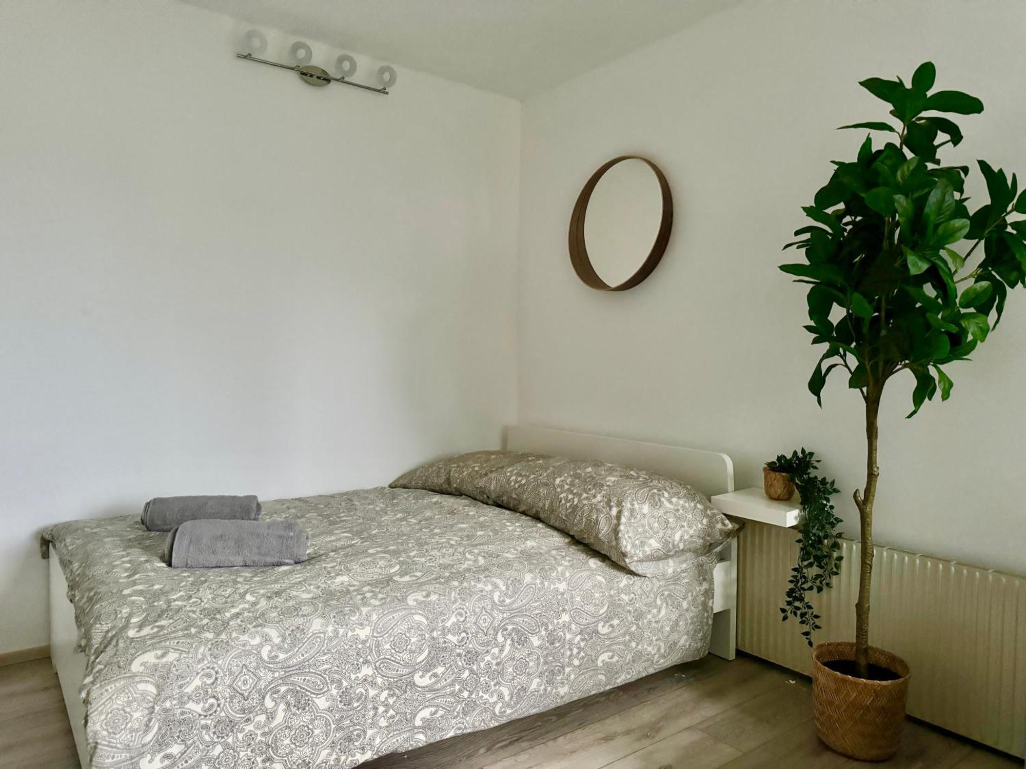 Stylish Schonbrunn Apartments - Free Underground Parking Vienna Esterno foto