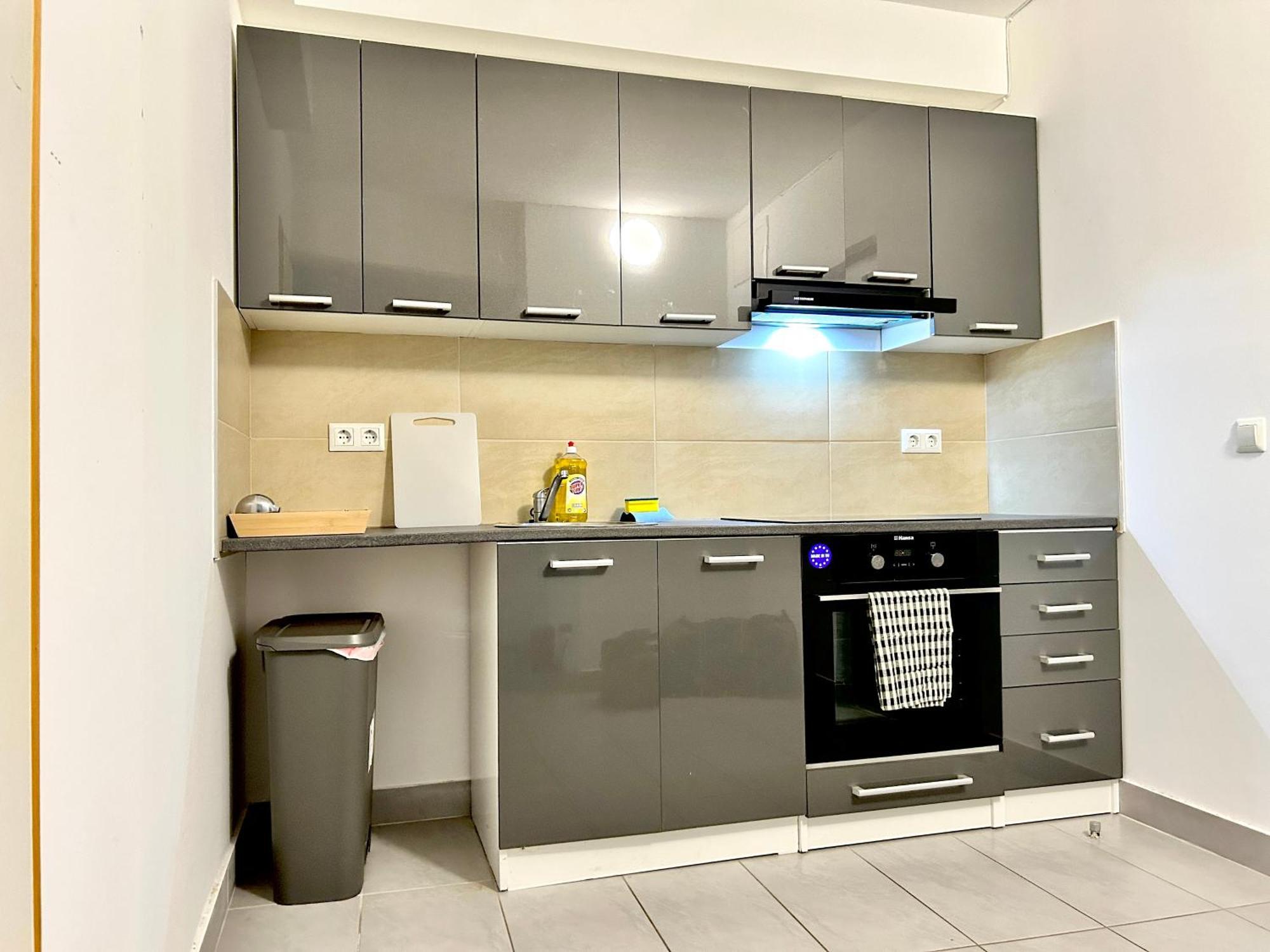 Stylish Schonbrunn Apartments - Free Underground Parking Vienna Esterno foto