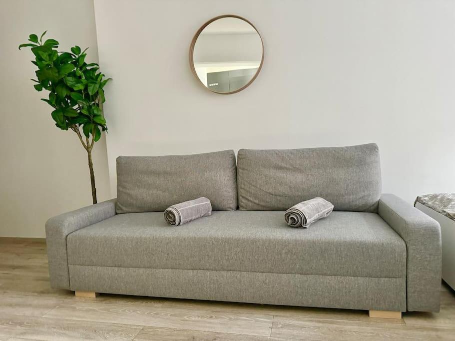 Stylish Schonbrunn Apartments - Free Underground Parking Vienna Esterno foto